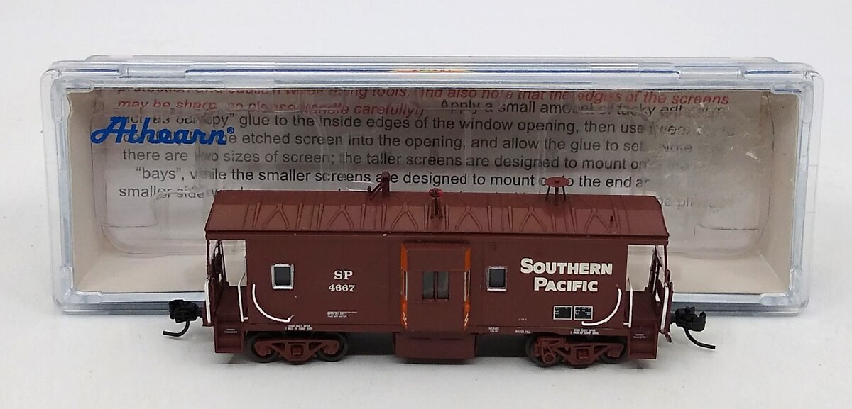 Athearn 23234 N Southern Pacific Bay Window C-50-8 Caboose #4667