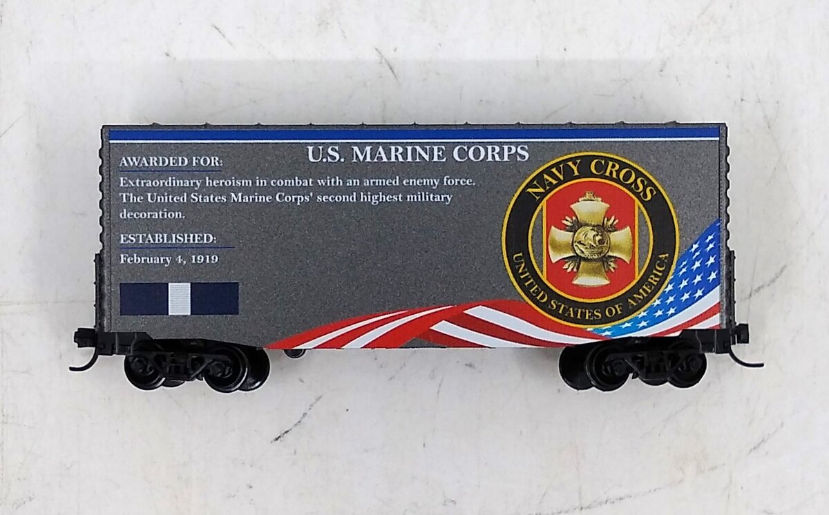 Micro-Trains 10100768 N U.S. Marine Corps Navy Cross 40' Hy-Cube Box Car