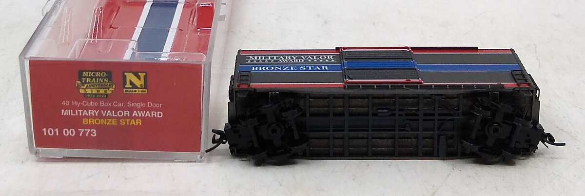 Micro-Trains 10100773 N Bronze Star Military Valor Award 40' Hy-Cube Box Car