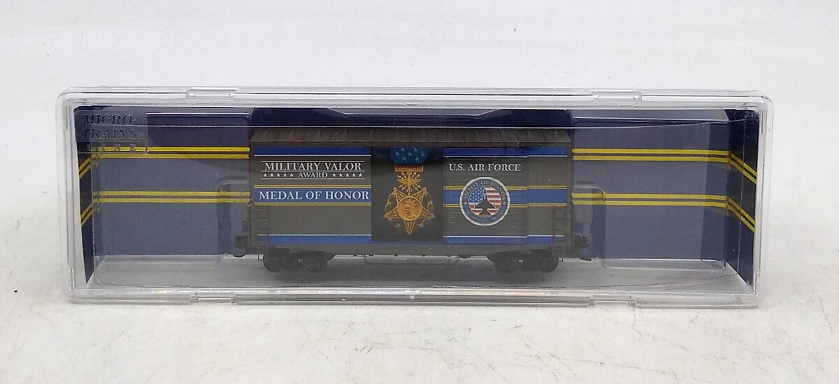 Micro-Trains 10100761 N U.S. Air Force Military Valor Award 40' Hy-Cube Box Car