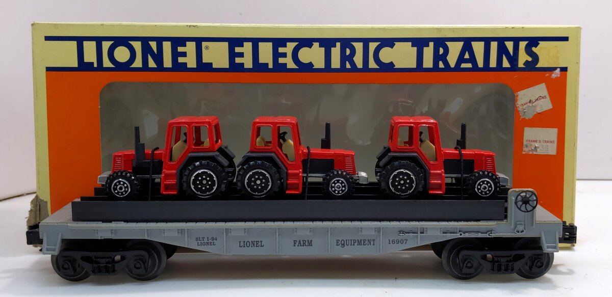 Lionel 6-16907 O Gauge Flatcar with 3 Farm Tractors