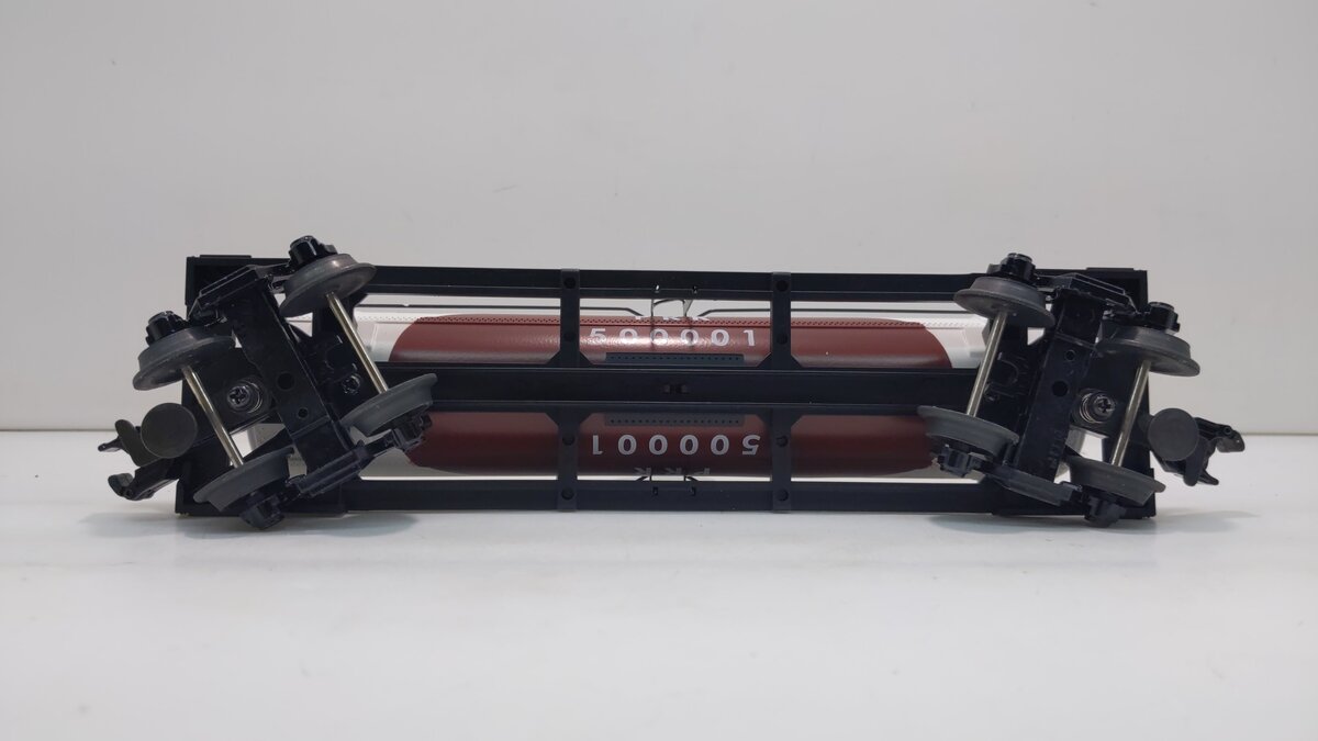 MTH 30-7317 O Gauge Pennsylvania Single-Dome Tank Car #500001