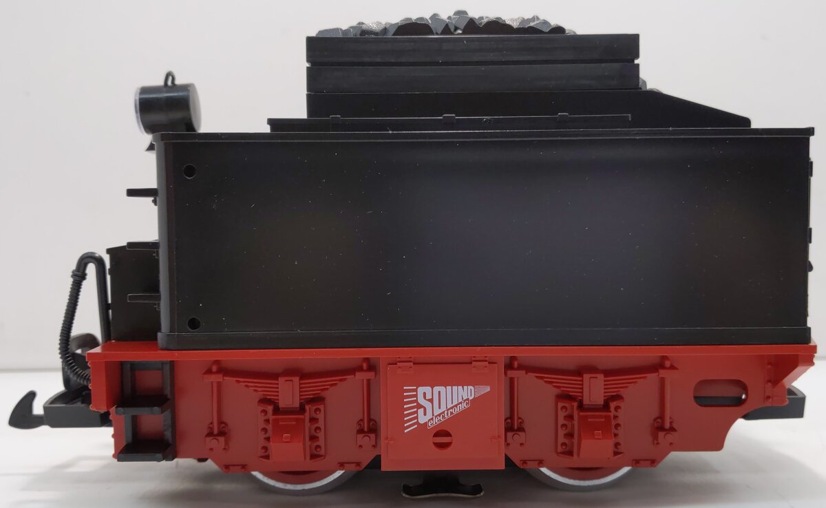 LGB 69572 G Scale AT&SF Motorized Tender w/ Sound