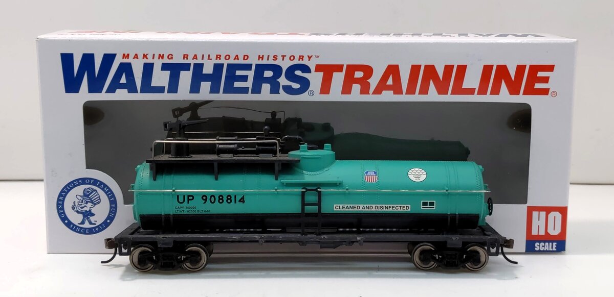 Walthers 931-1793 HO Union Pacific Firefighting Car #908814 - Ready to Run