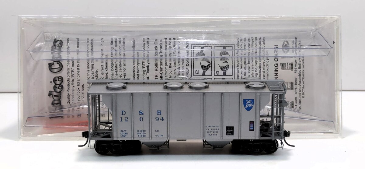 Kadee 8643 HO Delaware & Hudson PS-2 Covered Hopper #12094