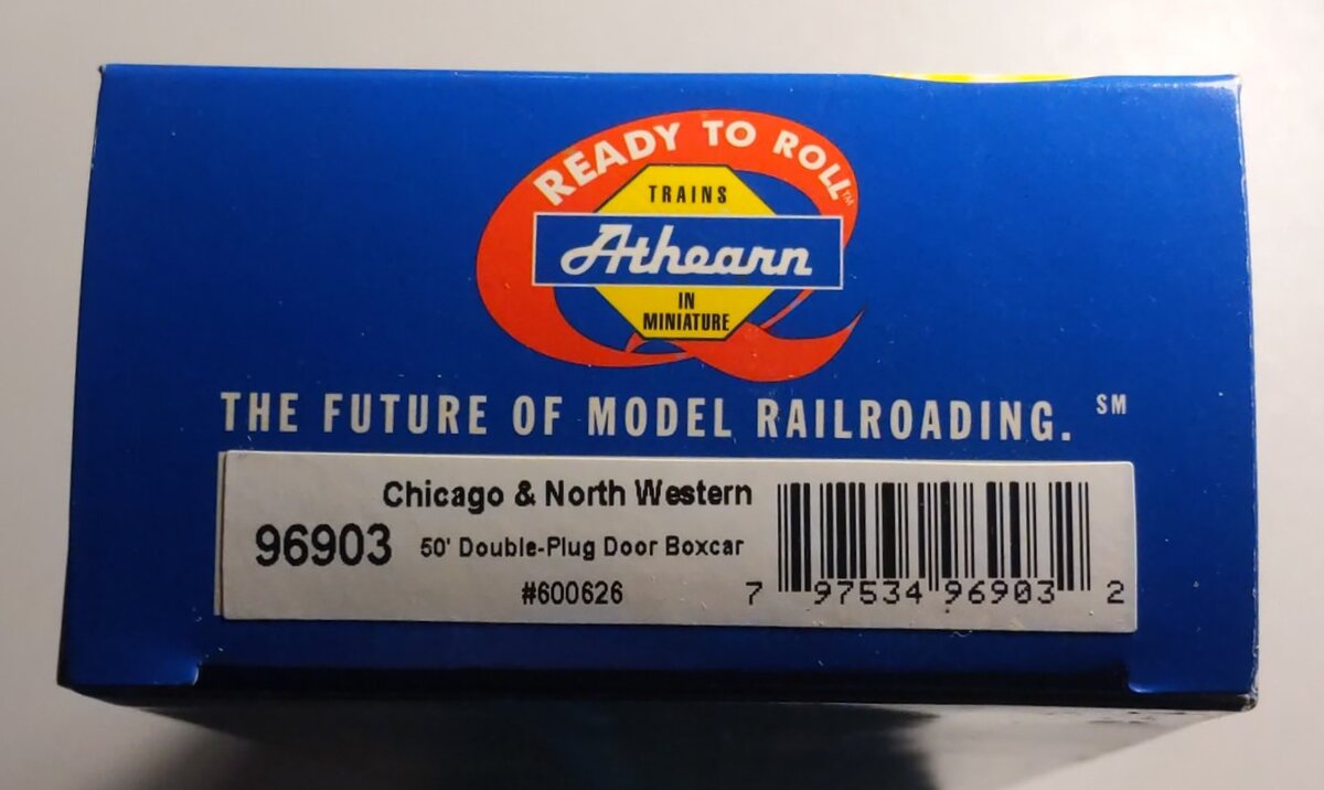 Athearn 96903 HO Scale C&NW 50' Double Plug Door Boxcar #600626