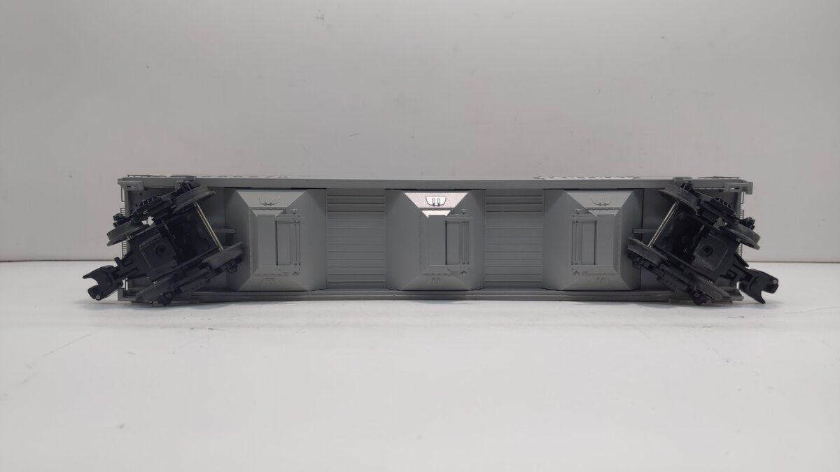 Lionel 6-27116 O Gauge New York Central 3-Bay ACF Hopper #886270