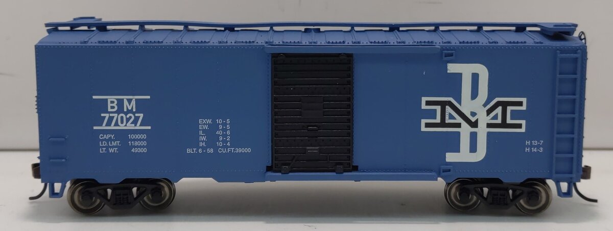 Bachmann 17048 HO Boston & Maine 40' Steel Boxcar #77027