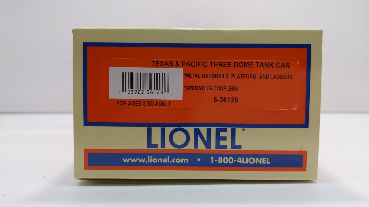 Lionel 6-36128 O Gauge Texas & Pacific 3-Dome Tank Car