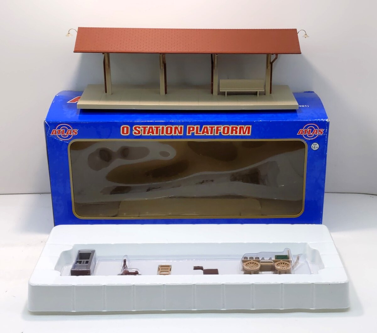 Atlas 66902 Built-Up Station Platform
