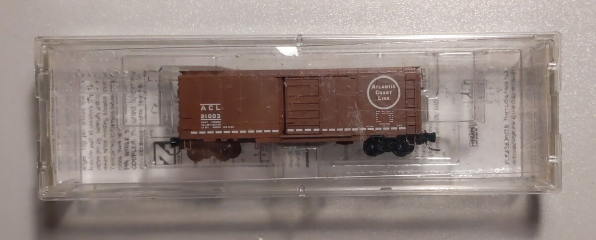 MicroTrains 50000530 Z Atlantic Coast Line 40' Standard Box Car # 21003
