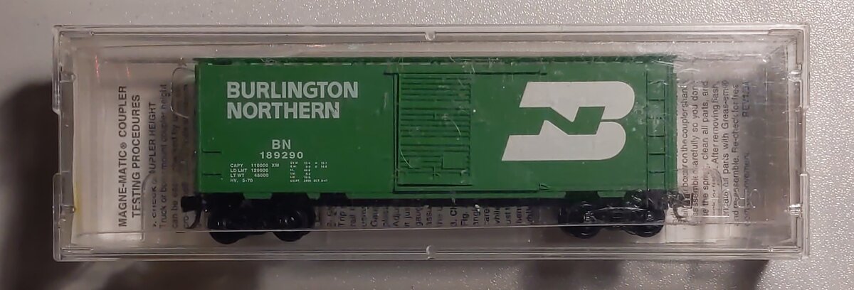 Micro-Trains 20306/3 N Burlington Northern 40' Single Door Boxcar #189290