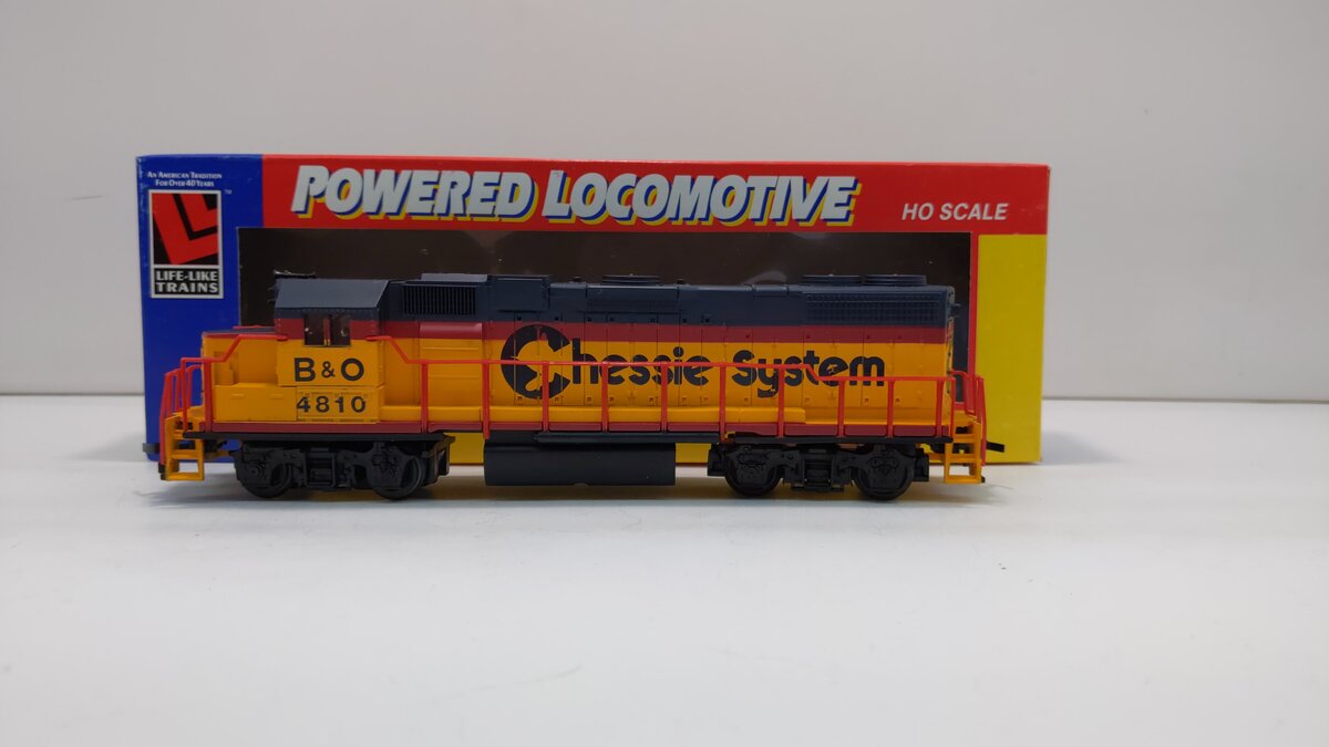 Life Like 8288 HO Chessie GP-38 Low-Nose Diesel Locomotive #4810
