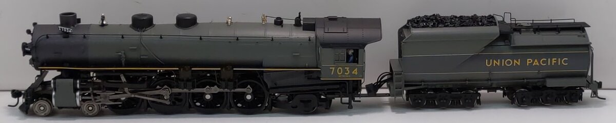 Broadway Limited 2208 HO UP Class MT-73 4-8-2 with Coal Tender #7034 w/DCC&Sound