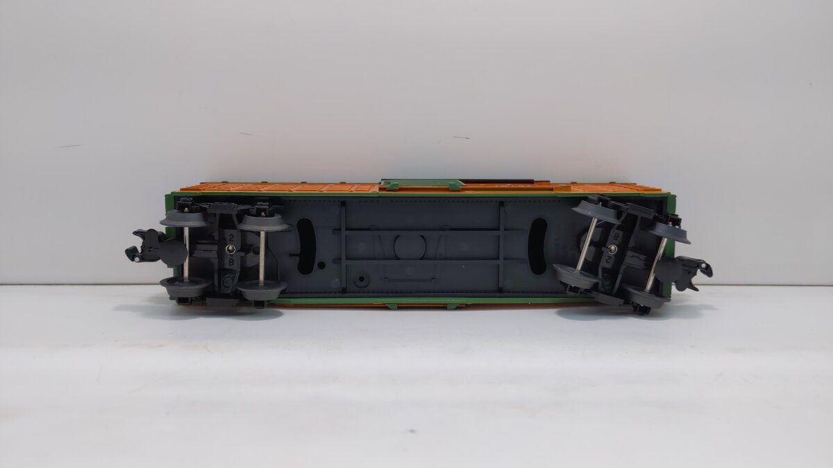 Lionel 6-81000 O BNSF Waffle-Side Boxcar