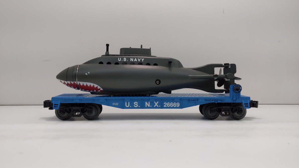 Lionel 6-26669 O US Navy Flatcar With Shark Submarine
