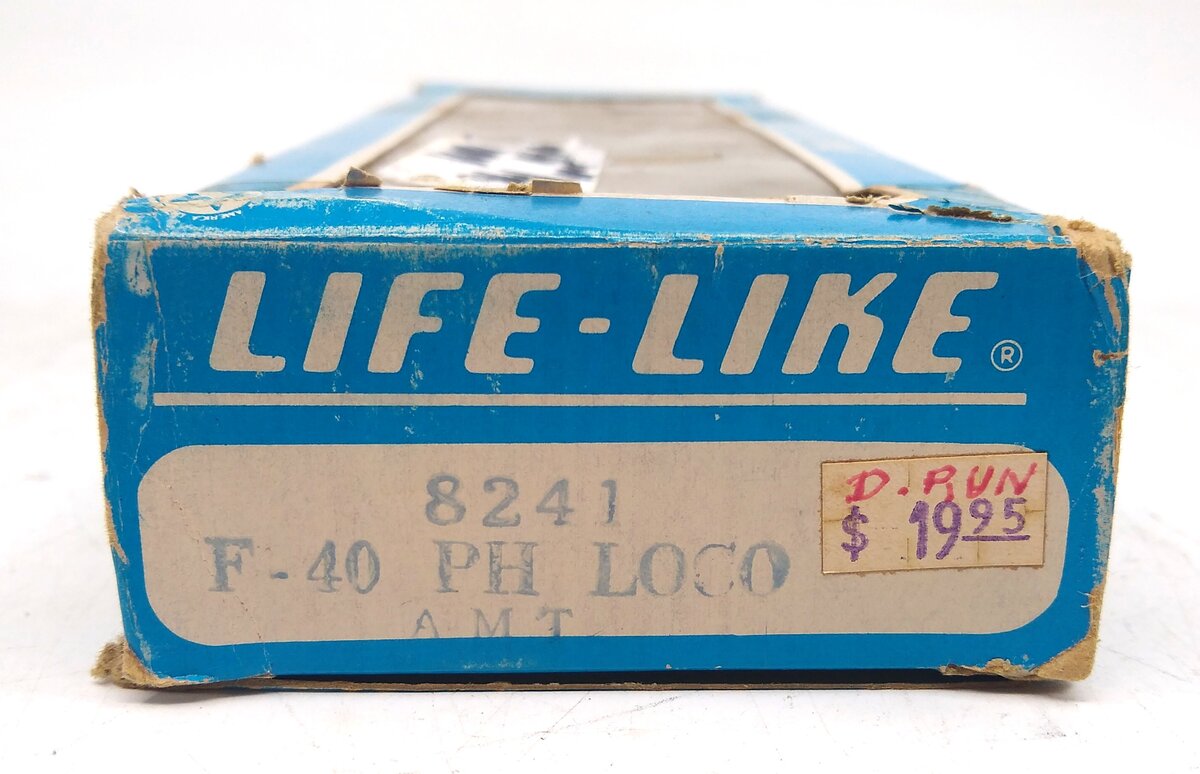 Life Like 8241 HO Amtrak EMD F40PH Powered Diesel Locomotive #229