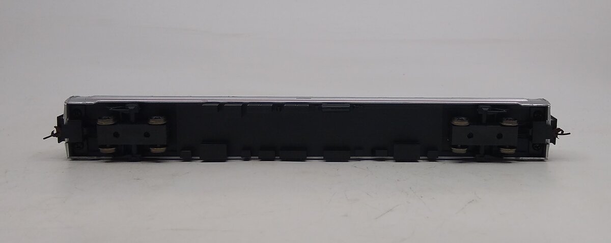 Bachmann 13127 HO Businessclass Phase VI Amfleet I  Coach Car #81527