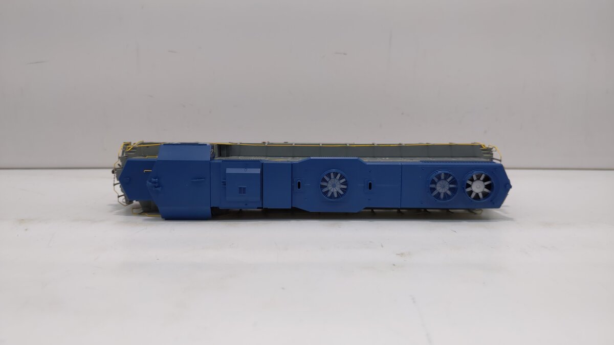 Athearn G65309 HO Delaware & Hudson GP38-2 Phase 1a Diesel Locomotive #7303