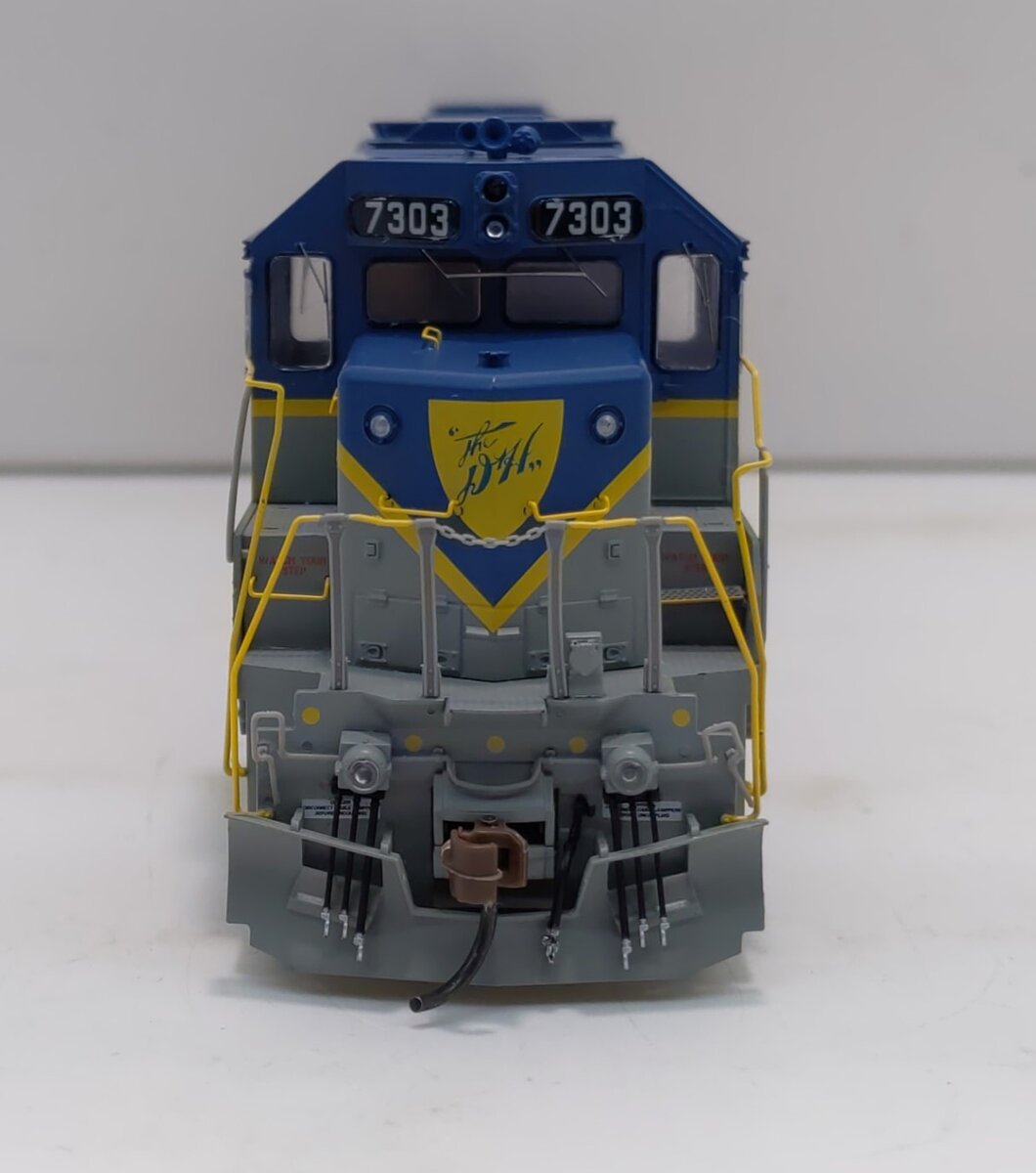 Athearn G65309 HO Delaware & Hudson GP38-2 Phase 1a Diesel Locomotive #7303