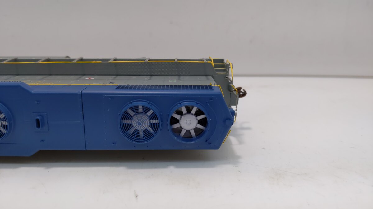 Athearn G65309 HO Delaware & Hudson GP38-2 Phase 1a Diesel Locomotive #7303