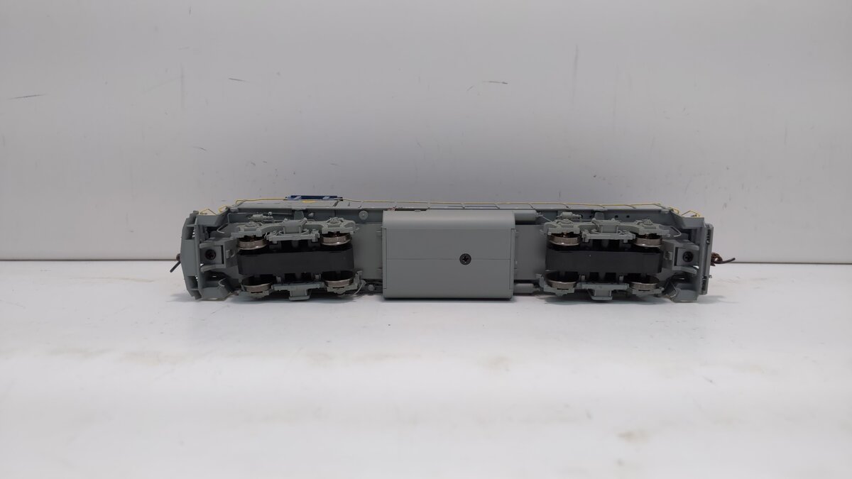 Athearn G65309 HO Delaware & Hudson GP38-2 Phase 1a Diesel Locomotive #7303