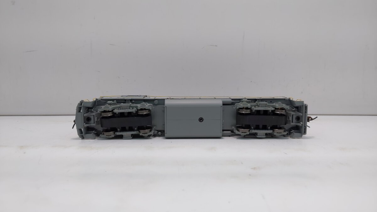 Athearn G65310 HO Delaware & Hudson GP38-2 Phase 1a Diesel Locomotive #7304