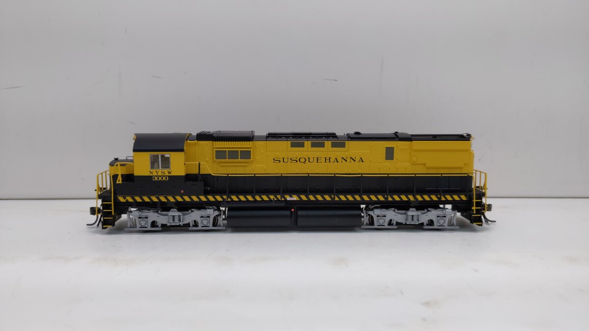 Bowser 23901 HO New York, Susquehanna & Western ALCO C-430 #3000