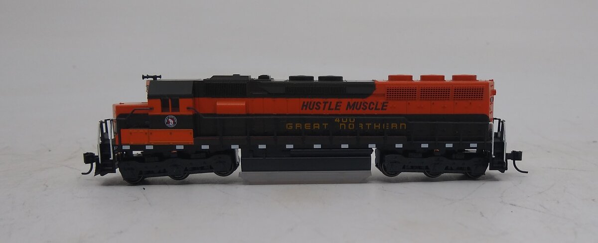 Kato 176-3127 N Great Northern SD-45 'Hustle Muscle' Diesel Locomotive #400