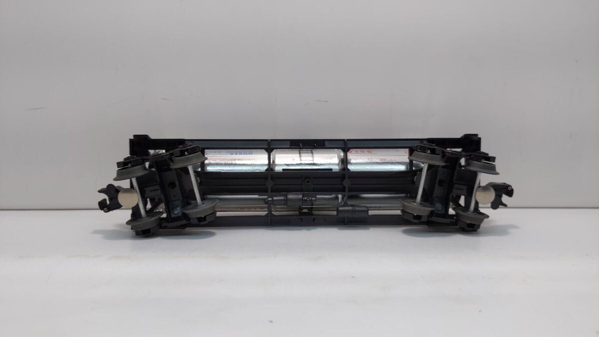 Lionel 6-9156 O Gauge Mobilgas Plated Single Dome Tank Car