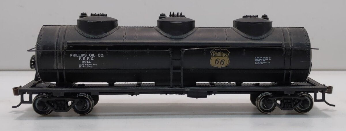 Bachmann 17140 HO Scale Chevron Phillips Chemical 40' 3-Dome Tank Car #9214