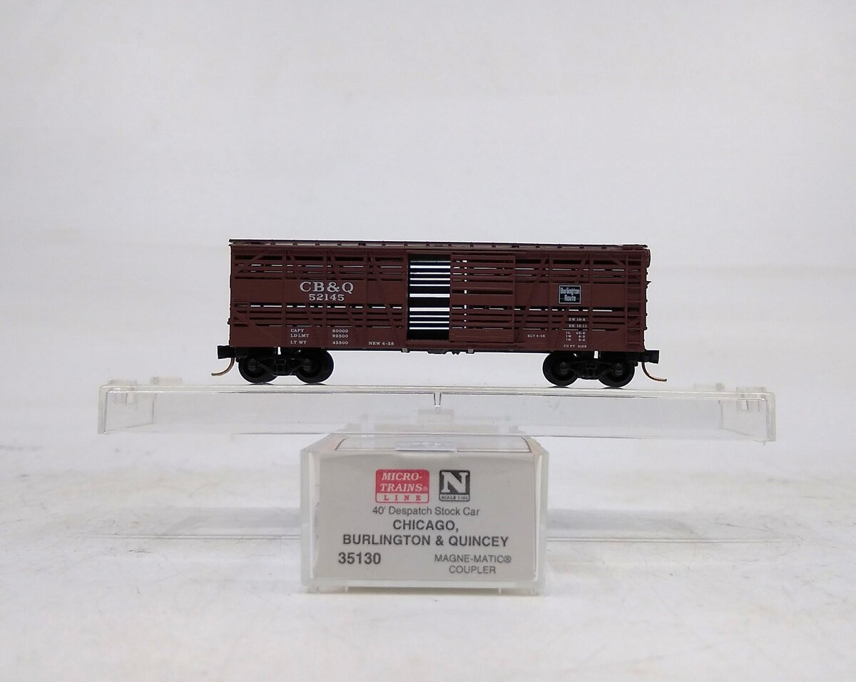 Micro-Trains 03500130 N CB&Q 40' Despatch Stock Car #52145