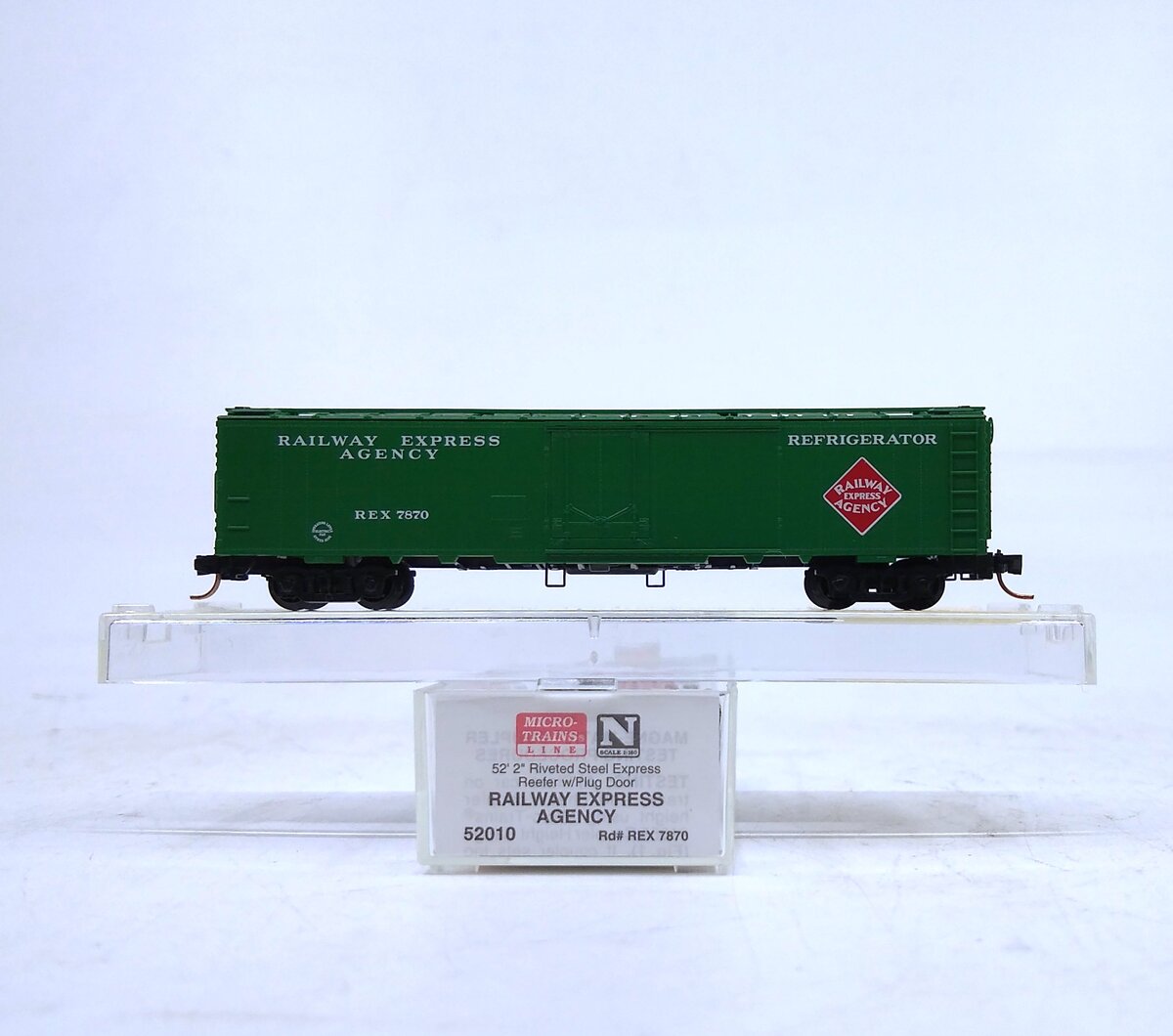 Micro-Trains 05200010 N Railway Express Agency 52' Plug Door Reefer #7870