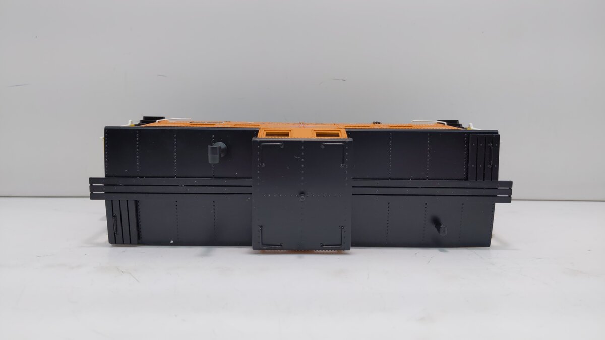 MTH 20-91717 O Milwaukee Road Center Cupola Steel Caboose #992300