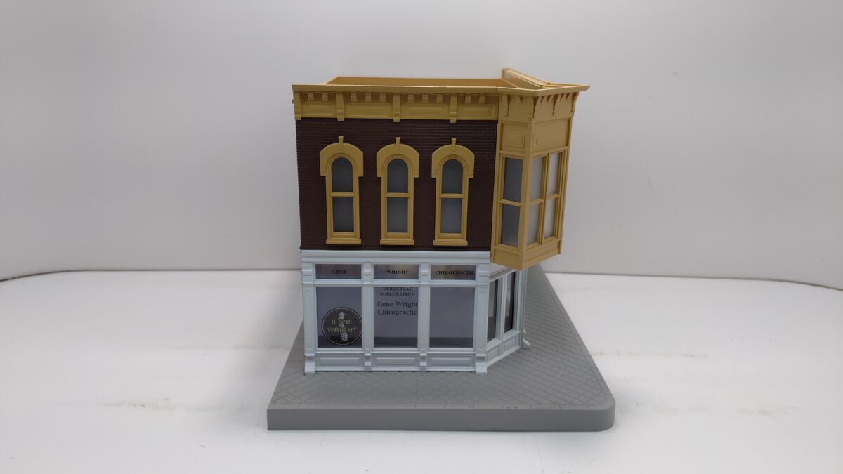 MTH 30-90231 Assembled Ilene Wright Chiropractic Corner Building