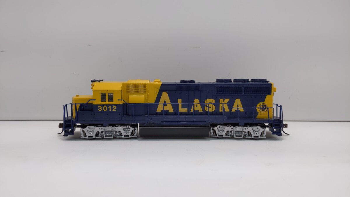 Bachmann 63548 HO Scale Alaska GP40 Diesel Locomotive #3012