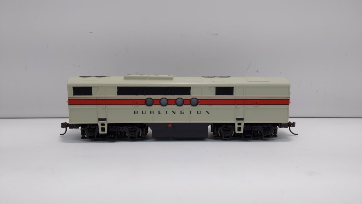 Bachmann 11804 HO Chicago, Burlington & Quincy EMD FT B-Unit Diesel Locomotive