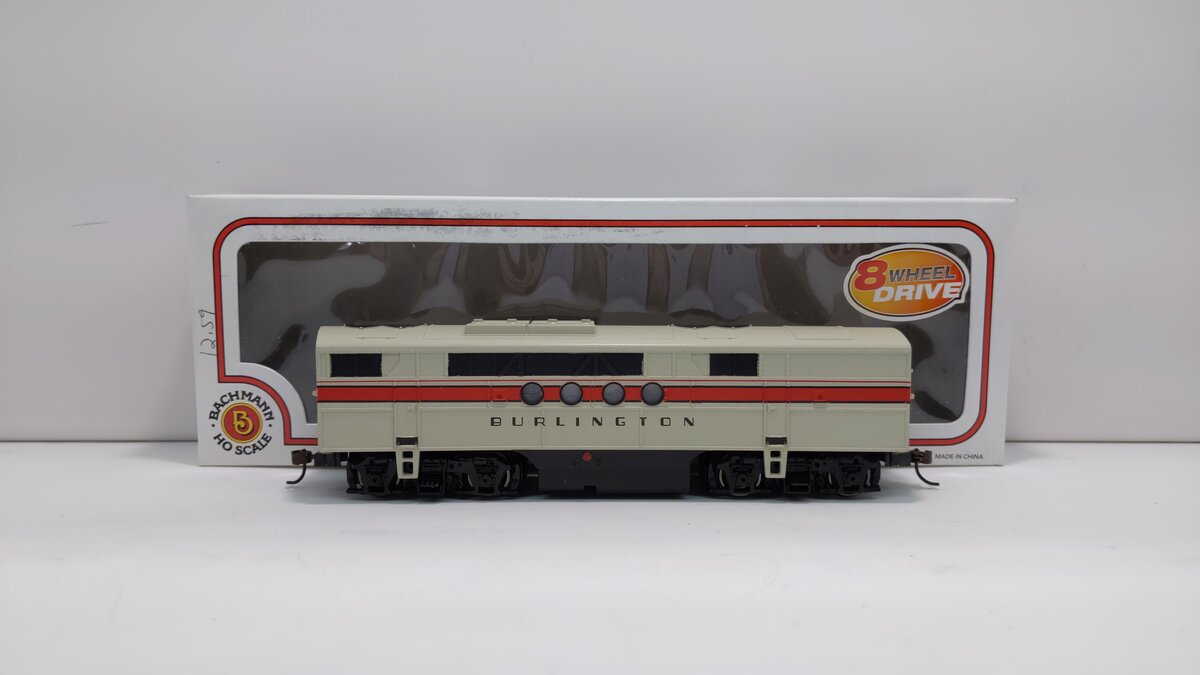 Bachmann 11804 HO Chicago, Burlington & Quincy EMD FT B-Unit Diesel Locomotive