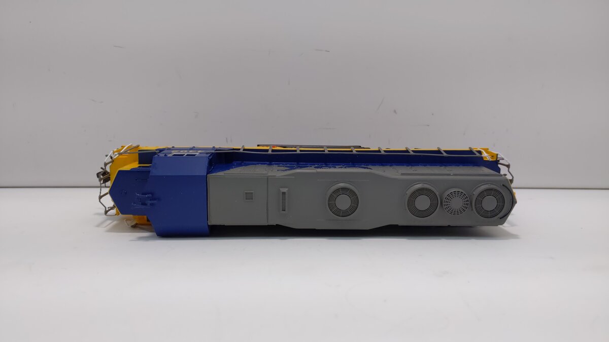 Bachmann 60703 HO CSX EMD GP35 Diesel Locomotive w/DCC #4402