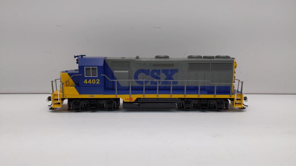 Bachmann 60703 HO CSX EMD GP35 Diesel Locomotive w/DCC #4402