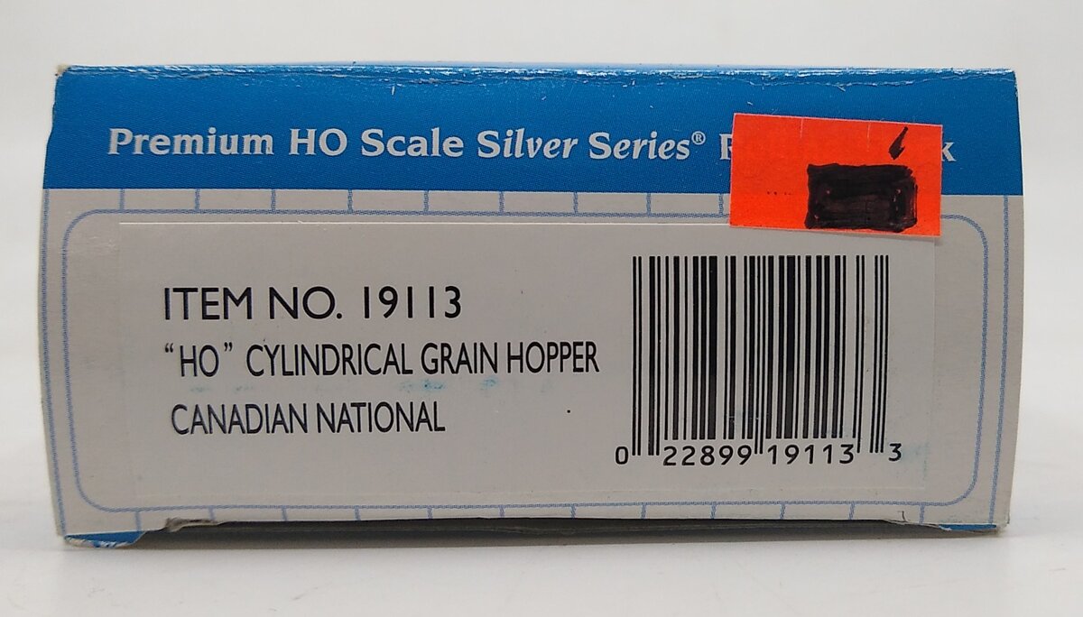 Bachmann 19113 HO Scale Canadian National 4 Bay Cylindrical Grain Hopper #382005