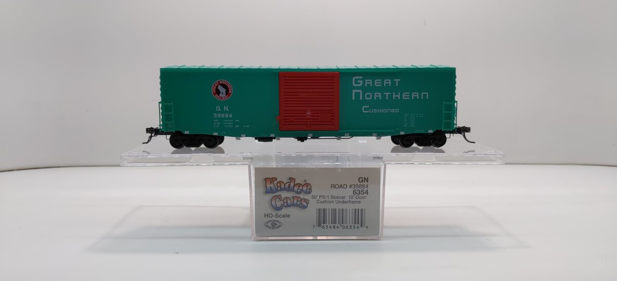 Kadee 6354 HO Great Northern PS-1 50' Boxcar #39884