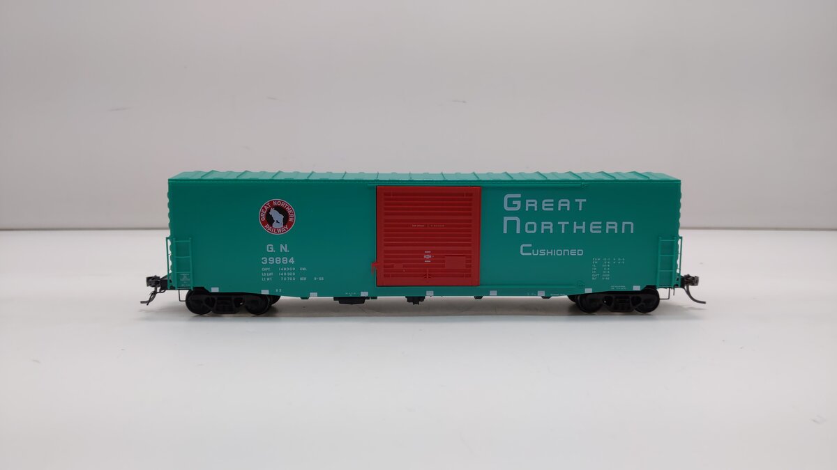 Kadee 6354 HO Great Northern PS-1 50' Boxcar #39884