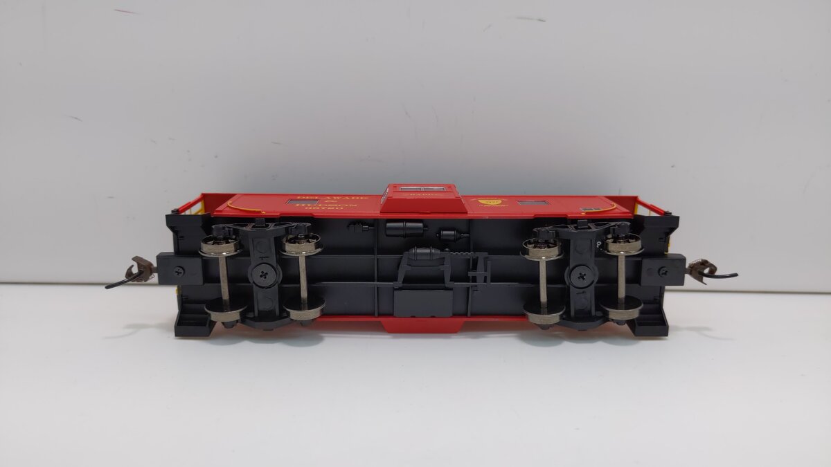 Bachmann 73207 HO Delaware and Hudson Bay-Window Caboose #35720