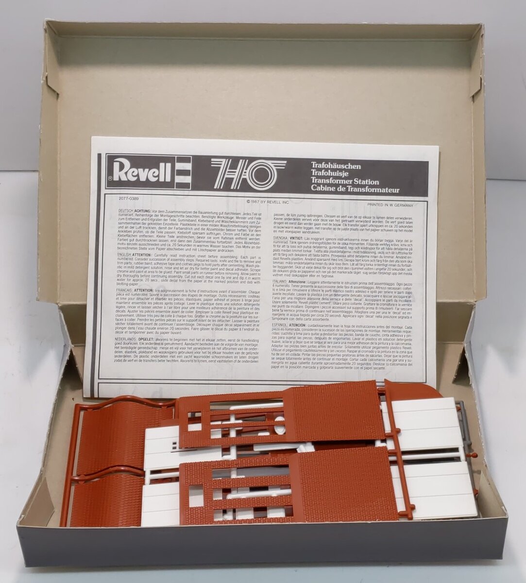 Revell 2077 HO Transformer Station Building Kit