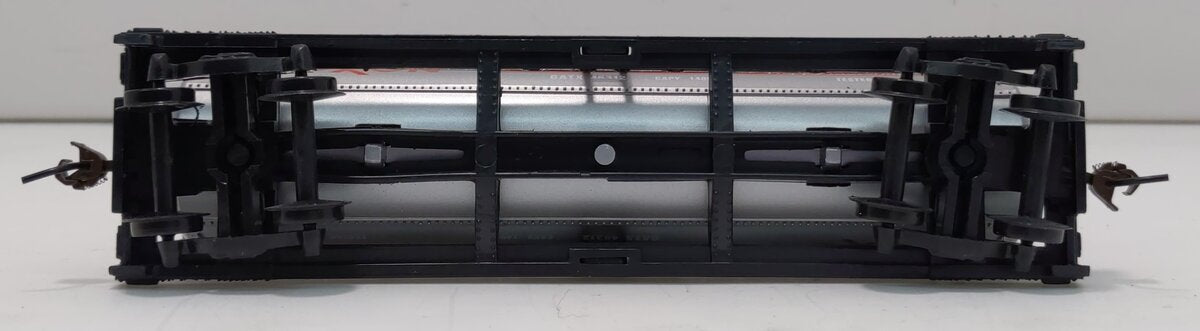Model Power 98105 HO Scale Exxon Chemical Tank Car