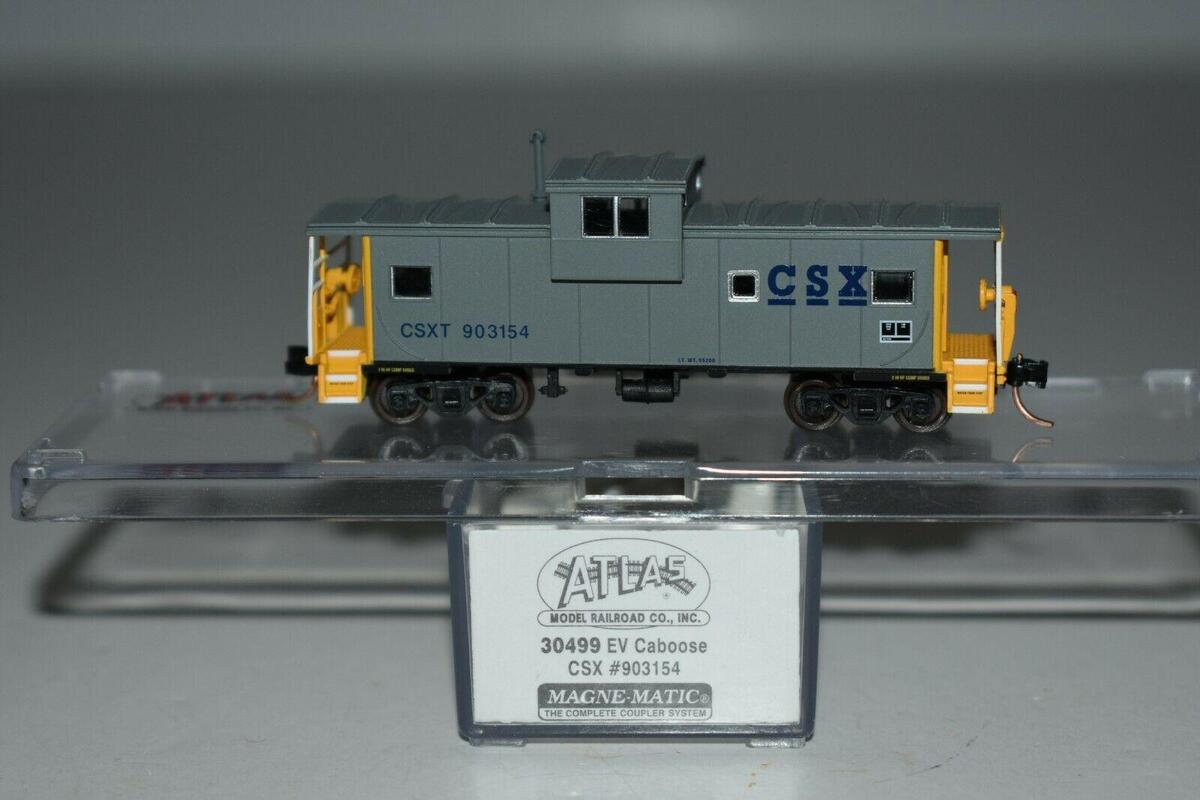 Atlas 30499 N Scale CSX Caboose # 903154