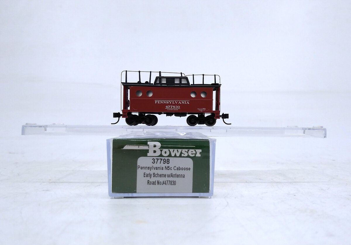 Bowser 37798 N Pennsylvania Railroad N5c Caboose with Antenna #477830