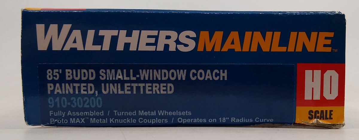 Walthers 910-30200 HO Painted Unlettered 85'' Budd Small-Window Coach RTR