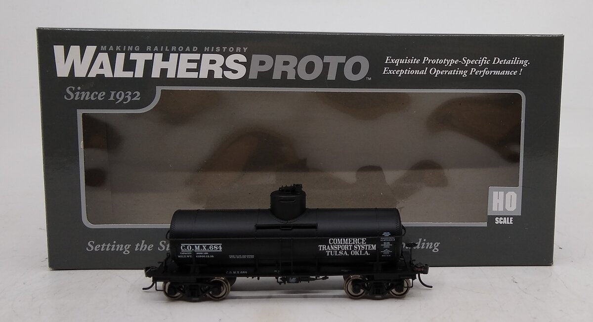 Walthers 920-100304 HO Scale COMX 8000-Gal Tankcar #684